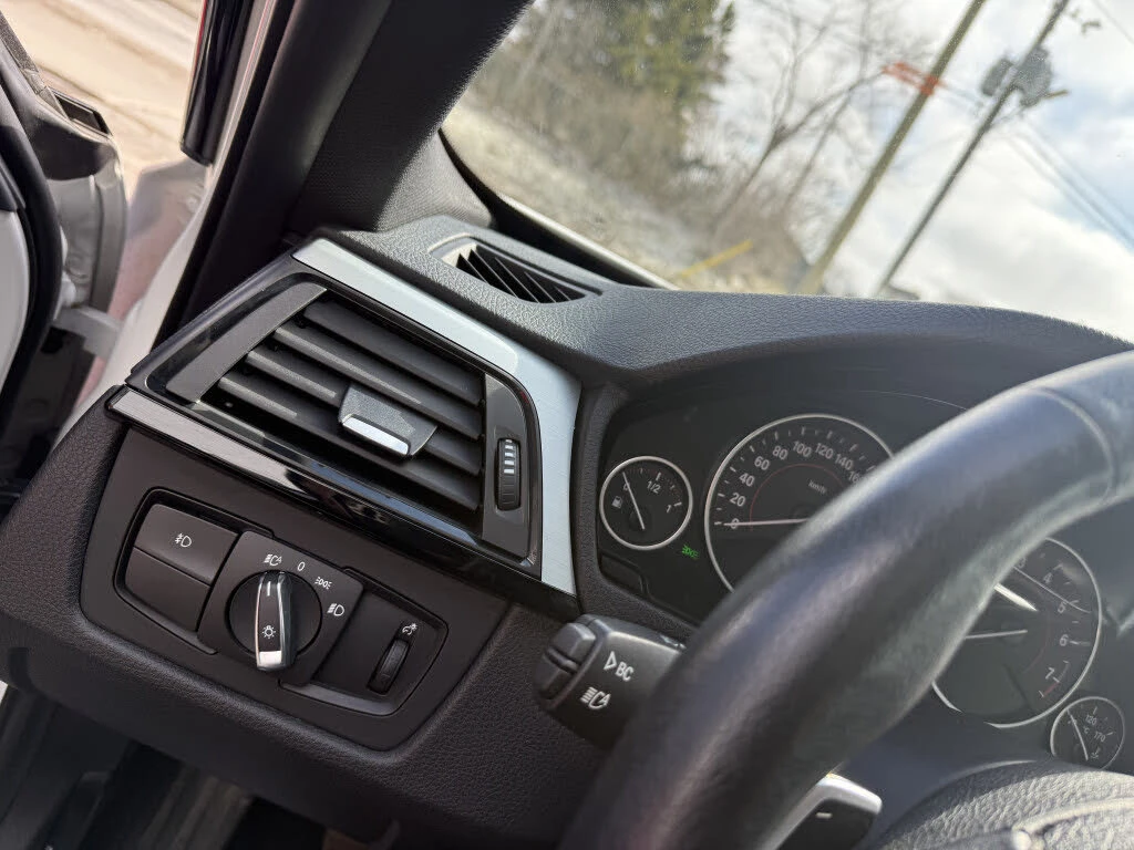 BMW 335 xDrive* АвтоКредит * (ЦЕНА ДО БГ), снимка 8 - Автомобили и джипове - 54608637