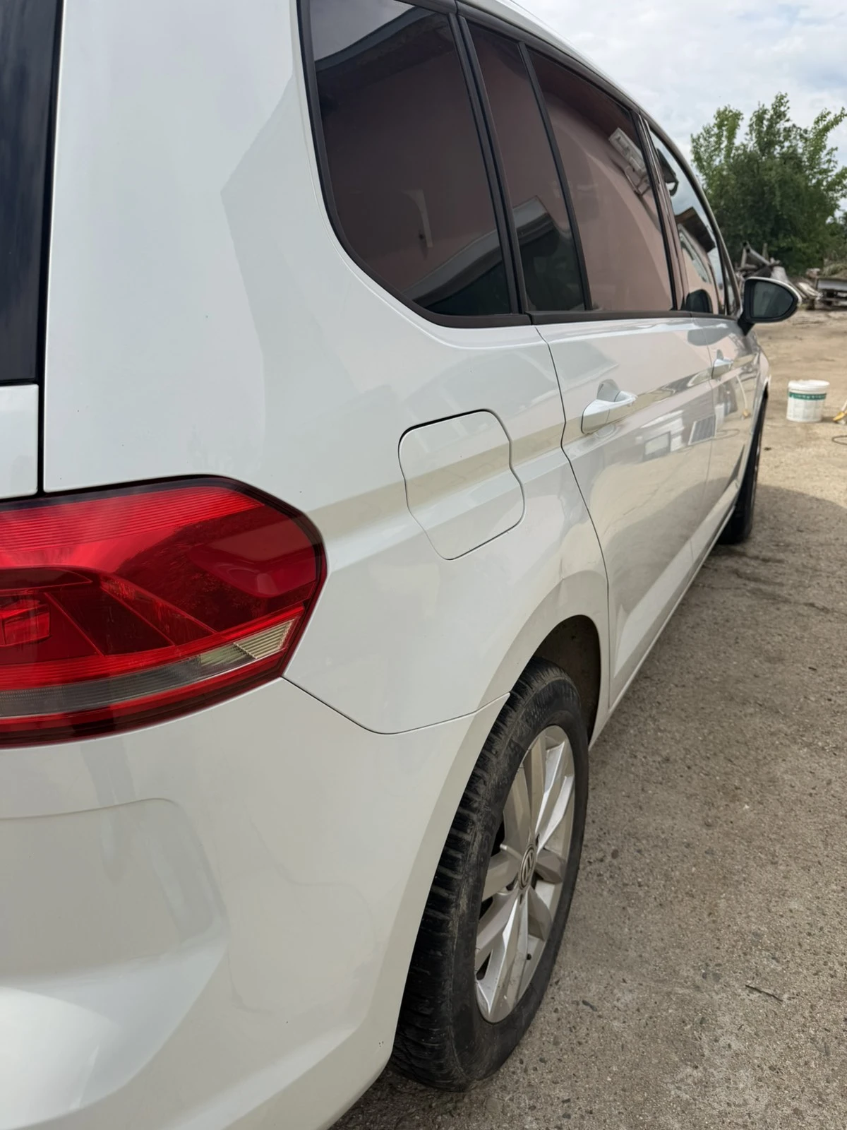 VW Touran, снимка 13 - Автомобили и джипове - 54661886