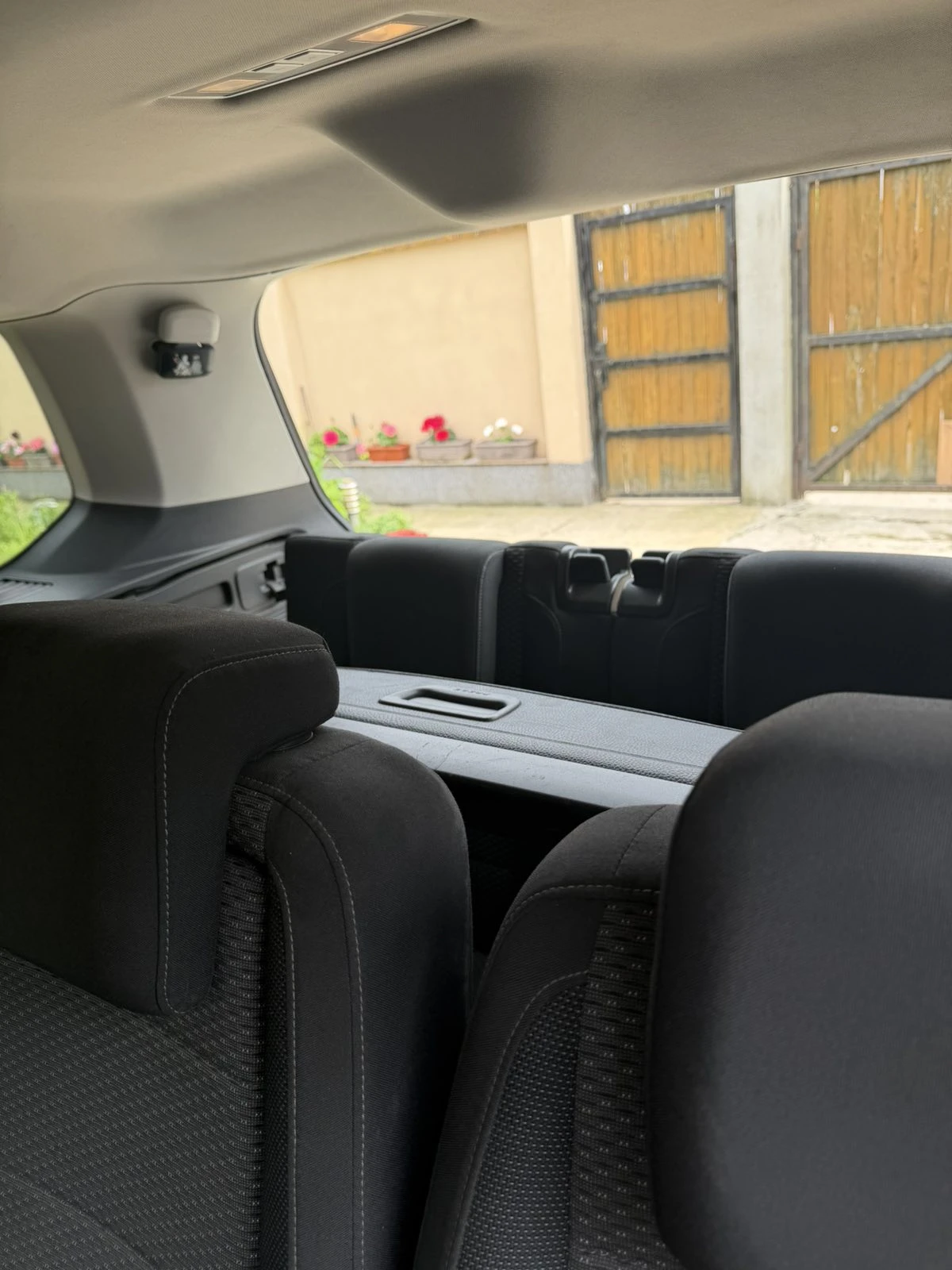 VW Touran, снимка 7 - Автомобили и джипове - 54661886