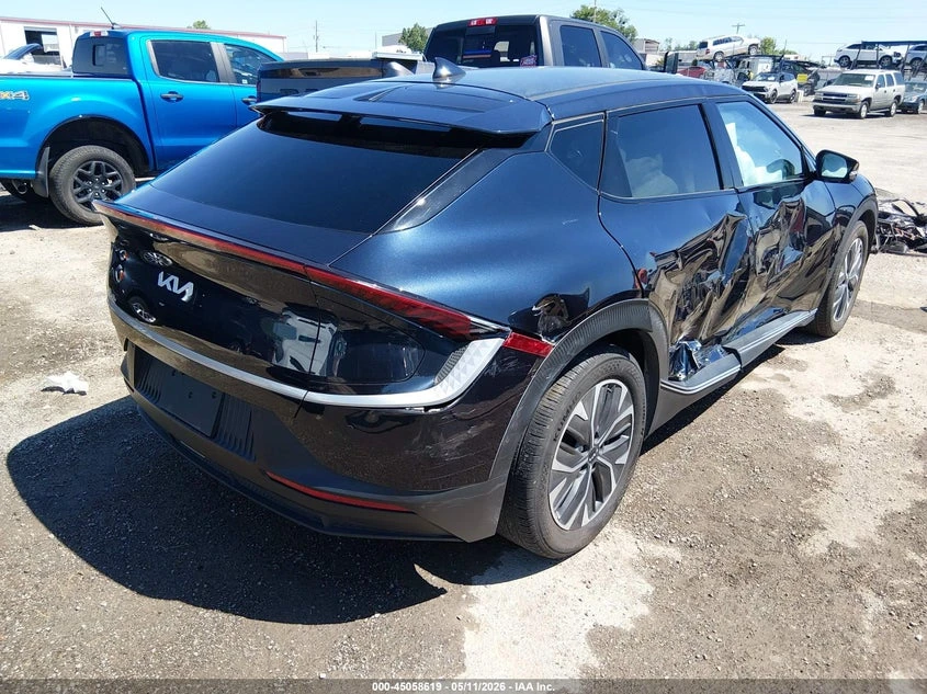 Kia EV6 Light, снимка 4 - Автомобили и джипове - 55452475