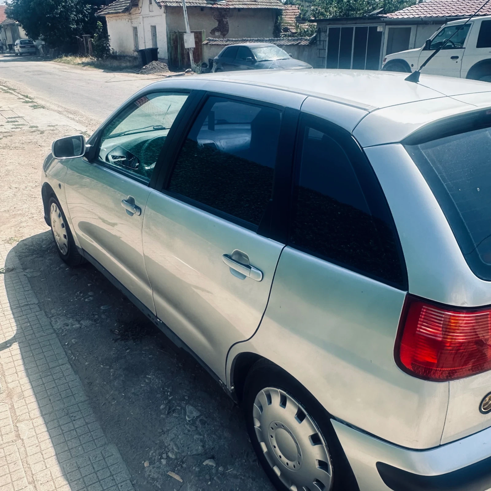 Seat Ibiza 1.4 16 v, снимка 5 - Автомобили и джипове - 55966520