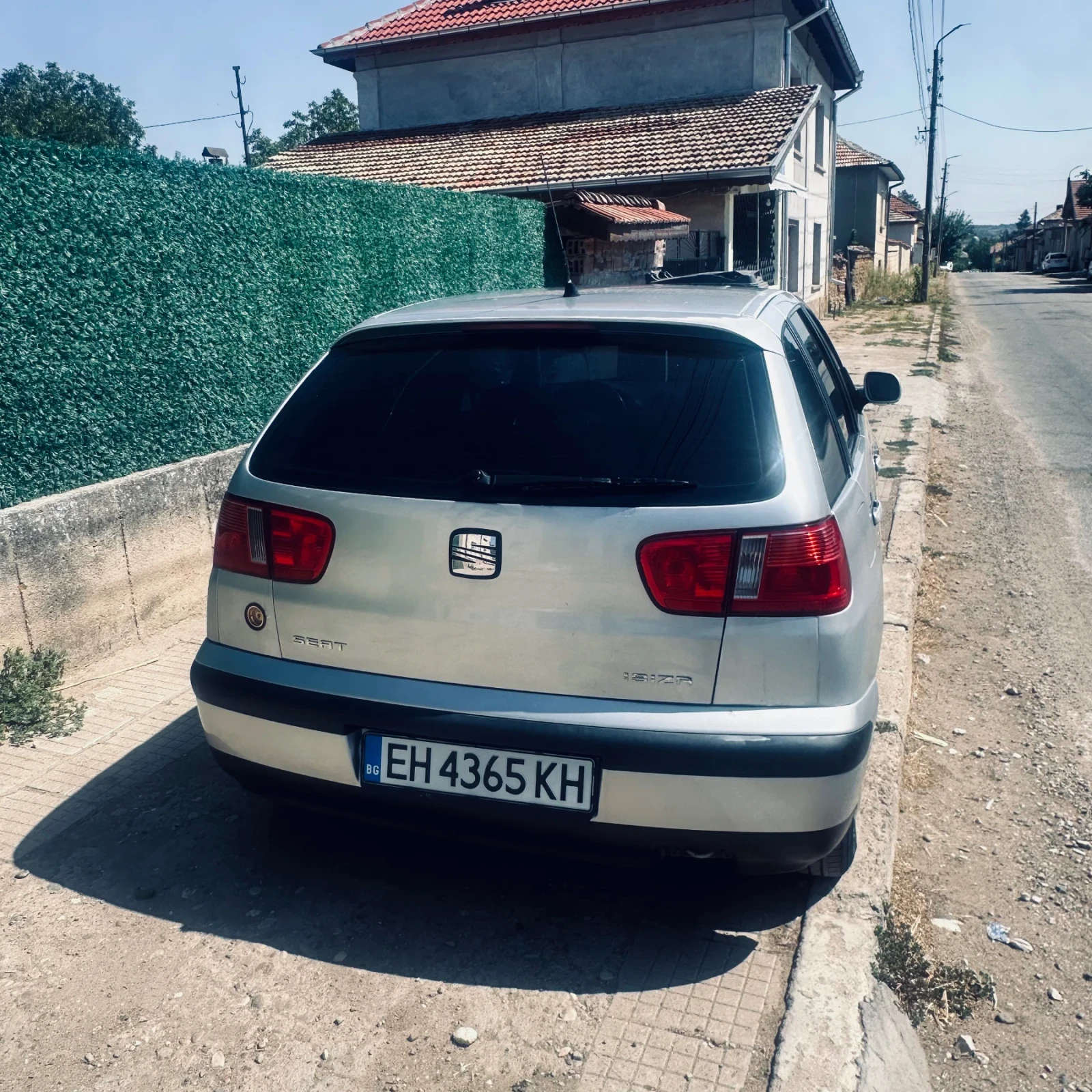 Seat Ibiza 1.4 16 v, снимка 4 - Автомобили и джипове - 55966520