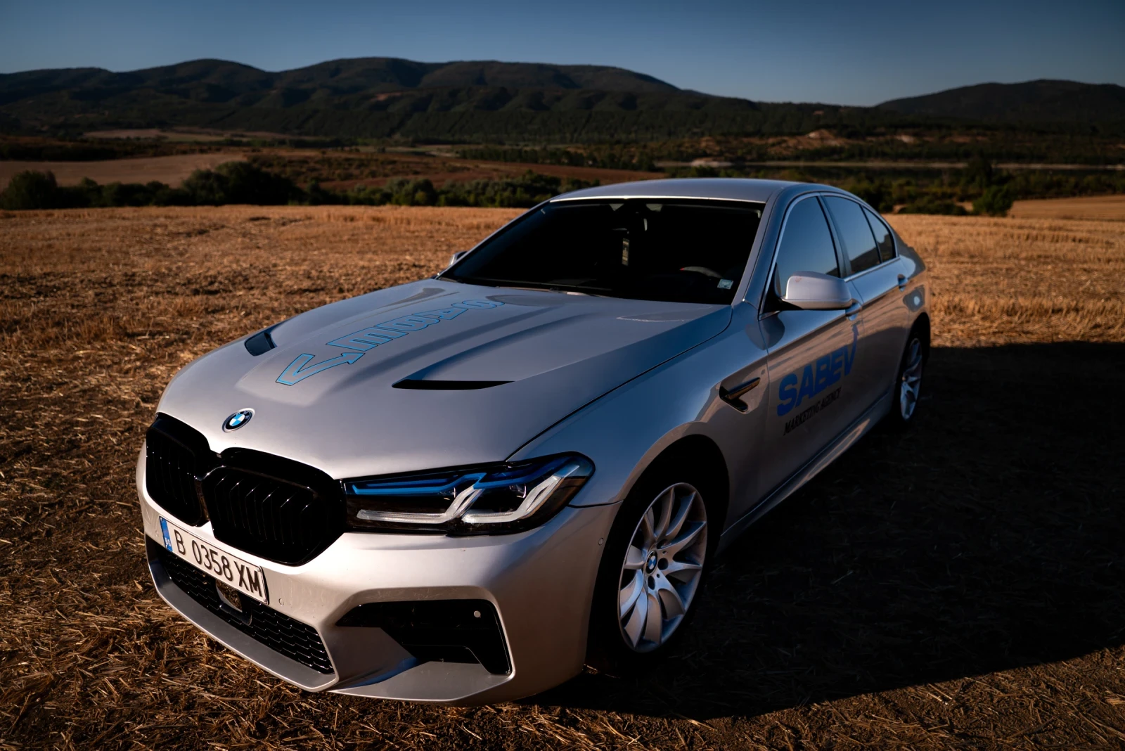 BMW 530 M5 F90 Визия, снимка 16 - Автомобили и джипове - 55982231