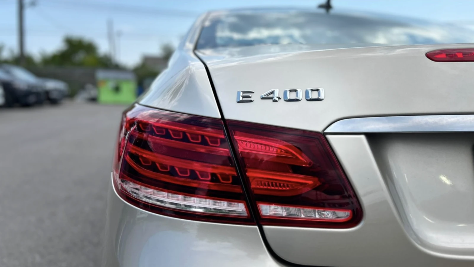 Mercedes-Benz E 400 4MATIC | TWO TONE | ОБДУХВАНЕ, снимка 7 - Автомобили и джипове - 56060324