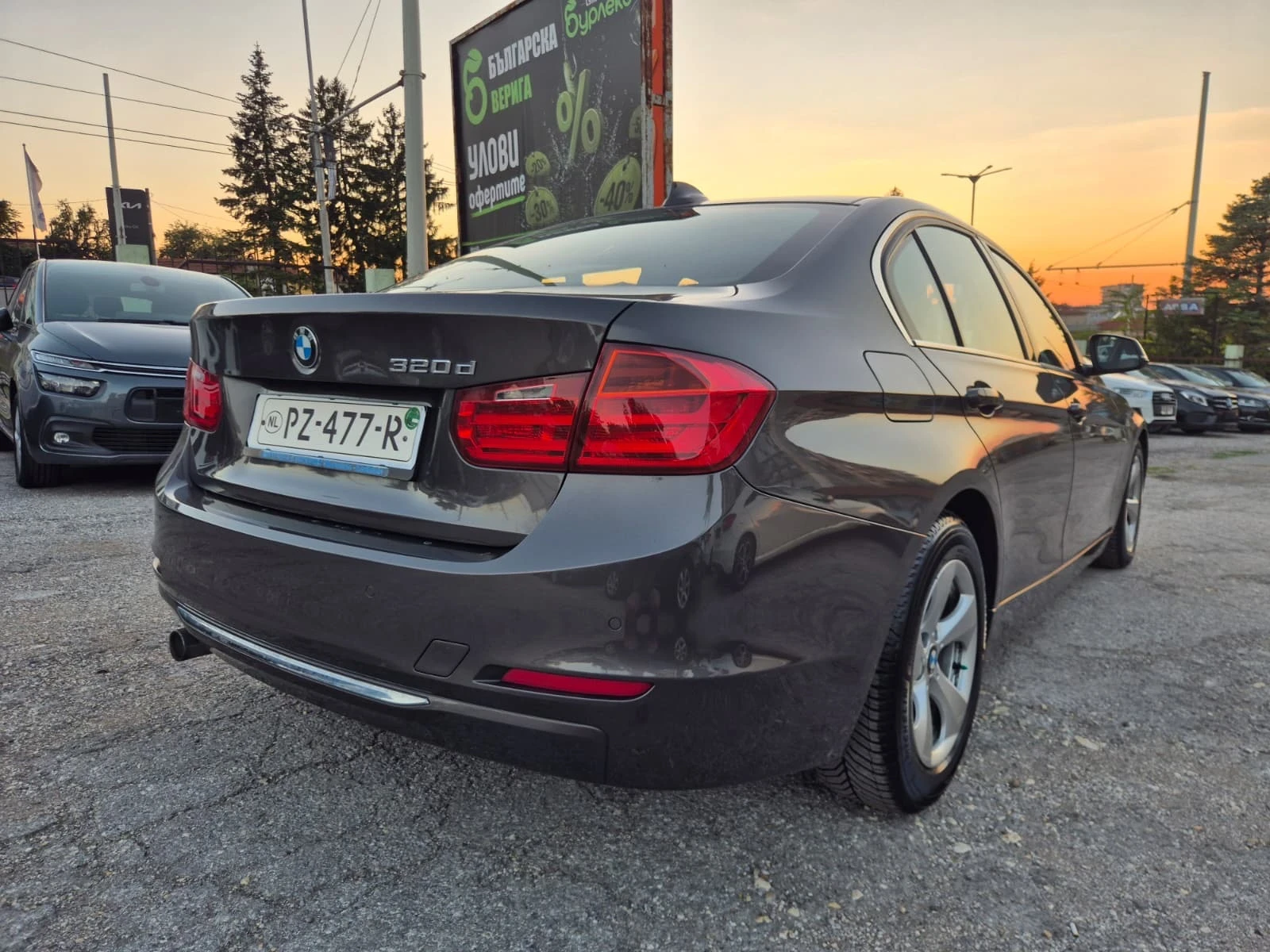BMW 320 Luxury, снимка 4 - Автомобили и джипове - 56123975