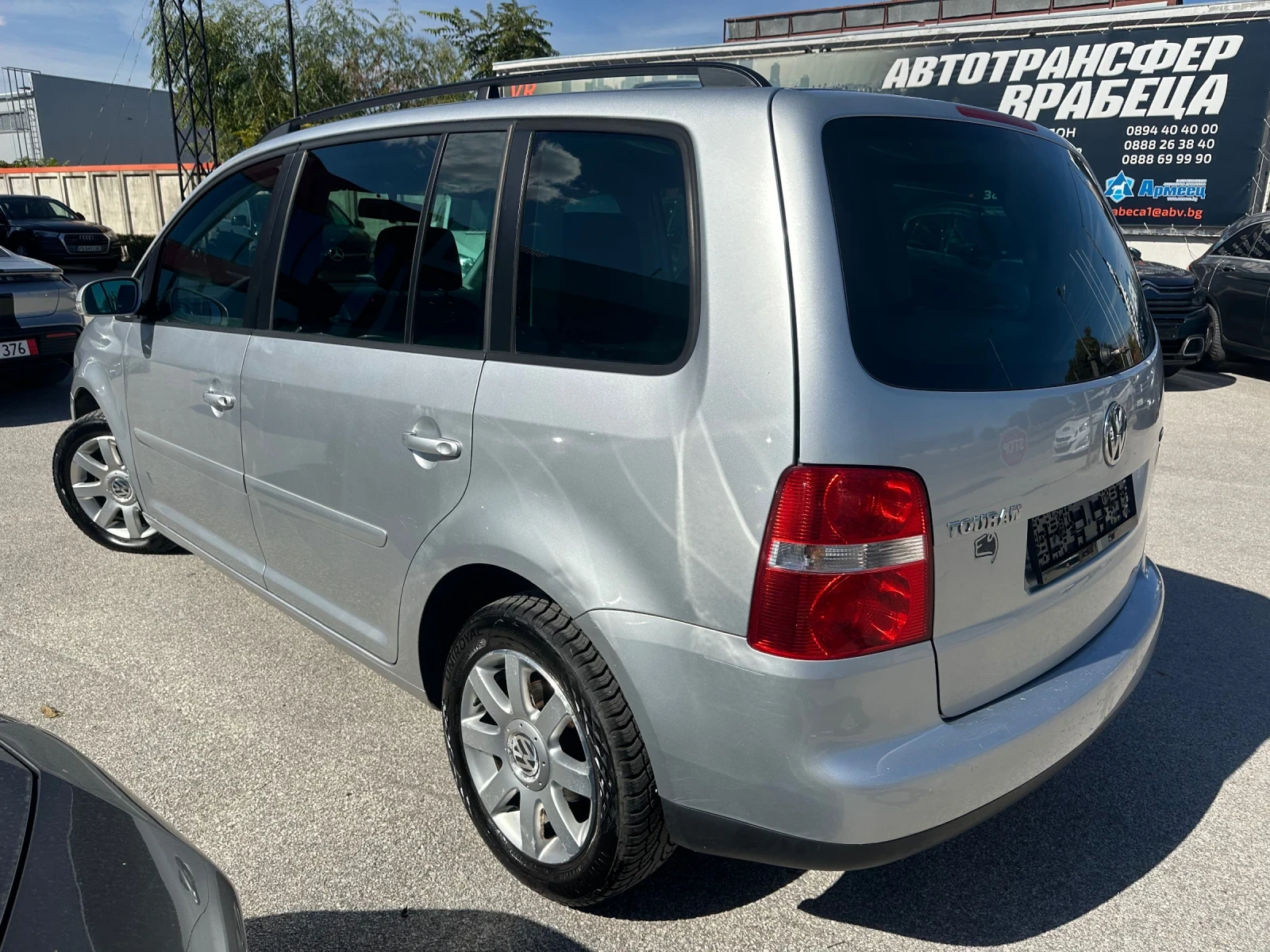 VW Touran  1.9TDI 105kc./ 6-СКОРОСТИ/Trendline, снимка 4 - Автомобили и джипове - 56287629