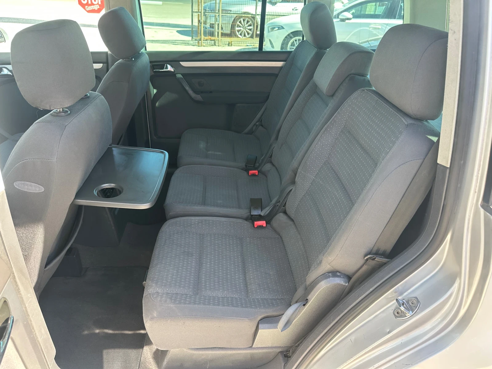 VW Touran  1.9TDI 105kc./ 6-СКОРОСТИ/Trendline, снимка 13 - Автомобили и джипове - 56287629