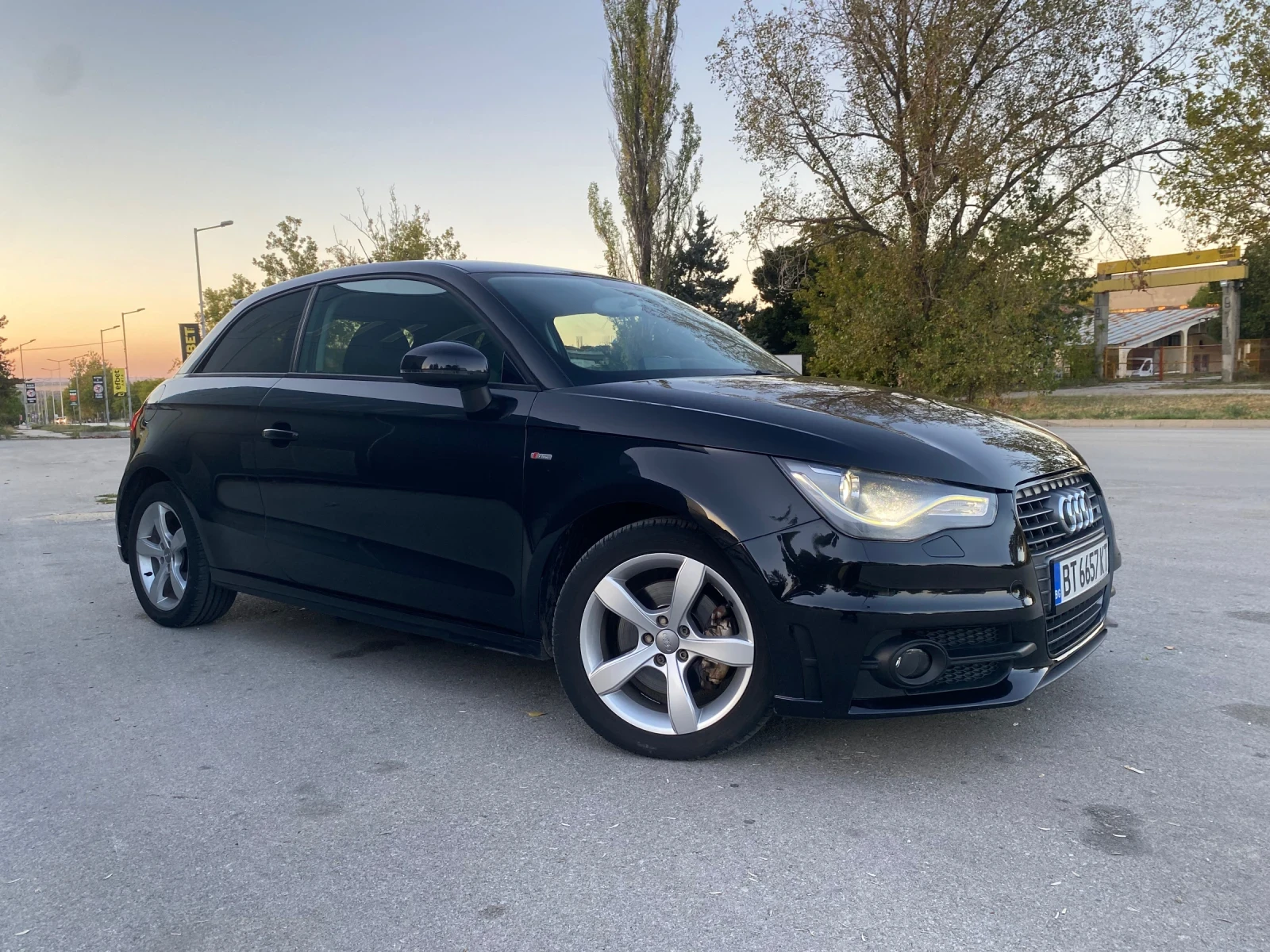 Audi A1 1.6 TDI, снимка 2 - Автомобили и джипове - 56299275