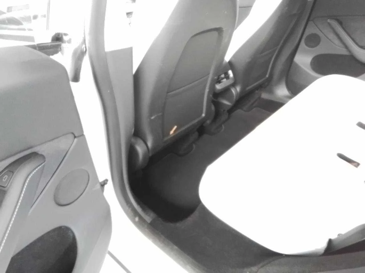 Tesla Model Y Long Range AWD/ТЕГЛИЧ, снимка 8 - Автомобили и джипове - 56565325