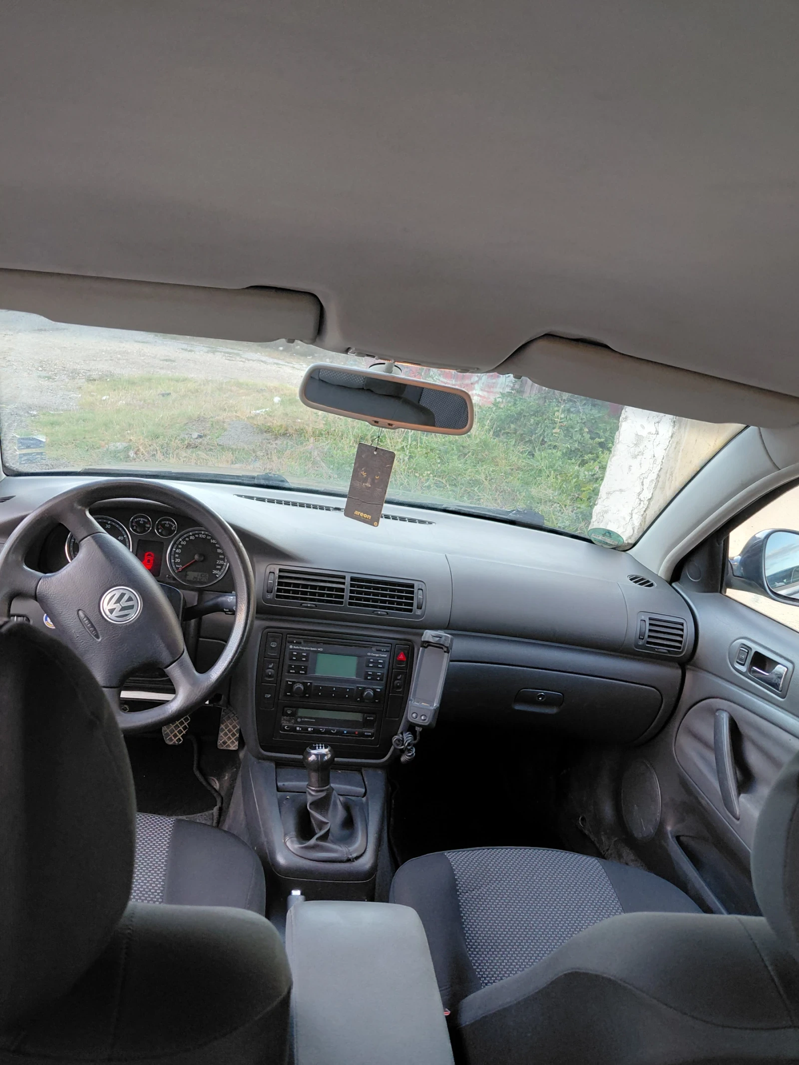 VW Passat, снимка 10 - Автомобили и джипове - 56662792