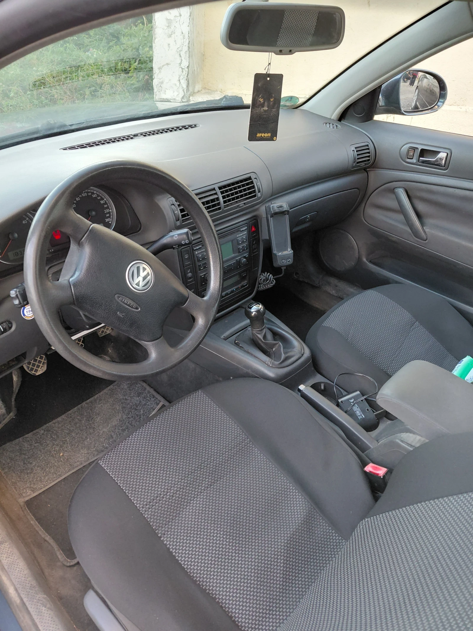 VW Passat, снимка 7 - Автомобили и джипове - 56662792