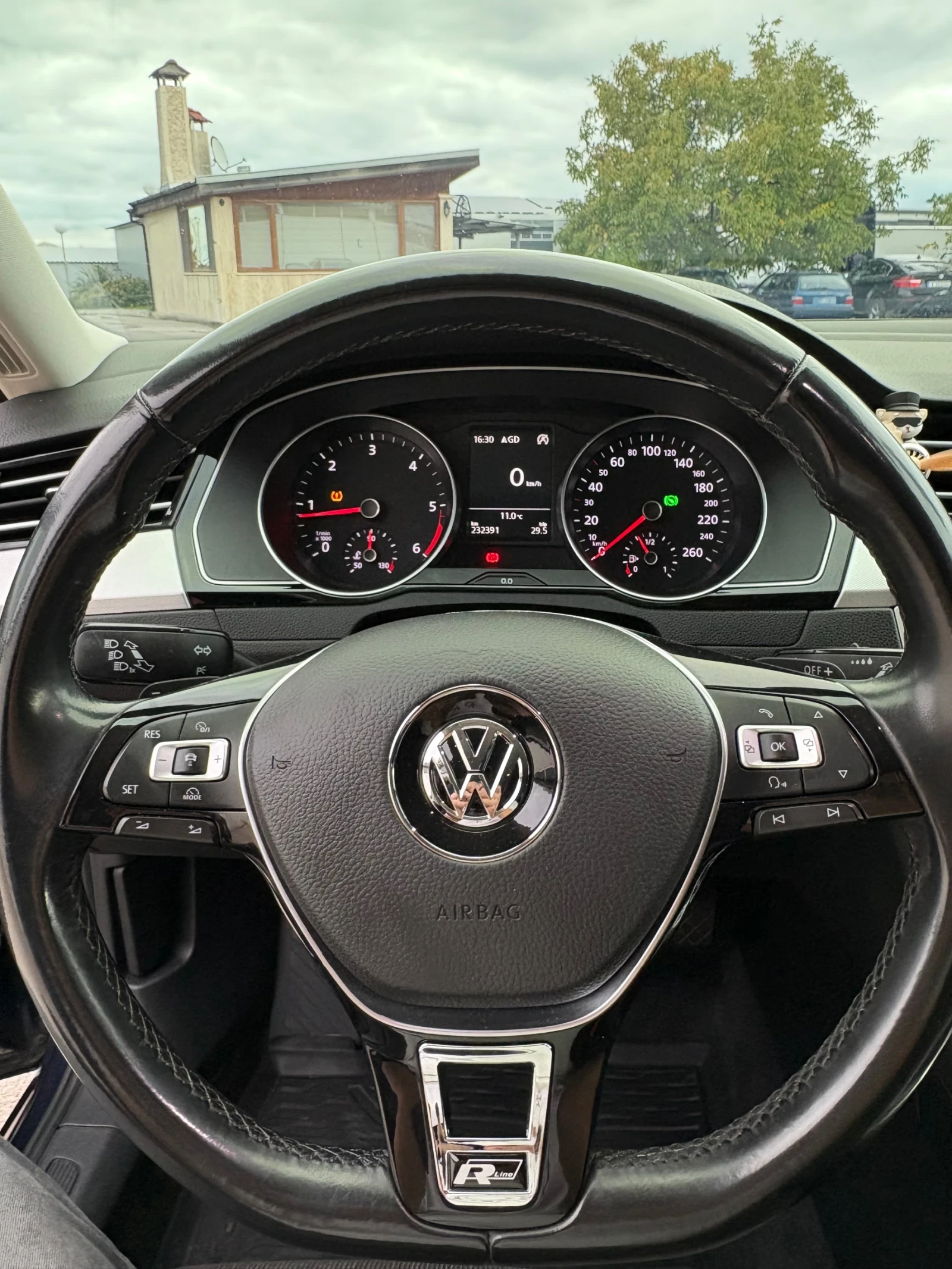 VW Passat Vw Passat B8* Highline* 2.0TDI* �����* ��� | Mobile.bg � ����������� 9