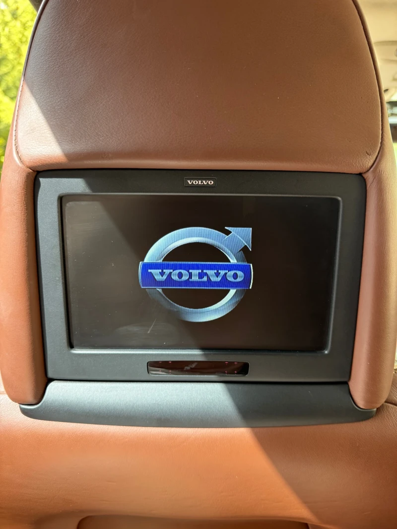 Volvo Xc90 2.4 D5 FaceLift, снимка 13 - Автомобили и джипове - 47648269