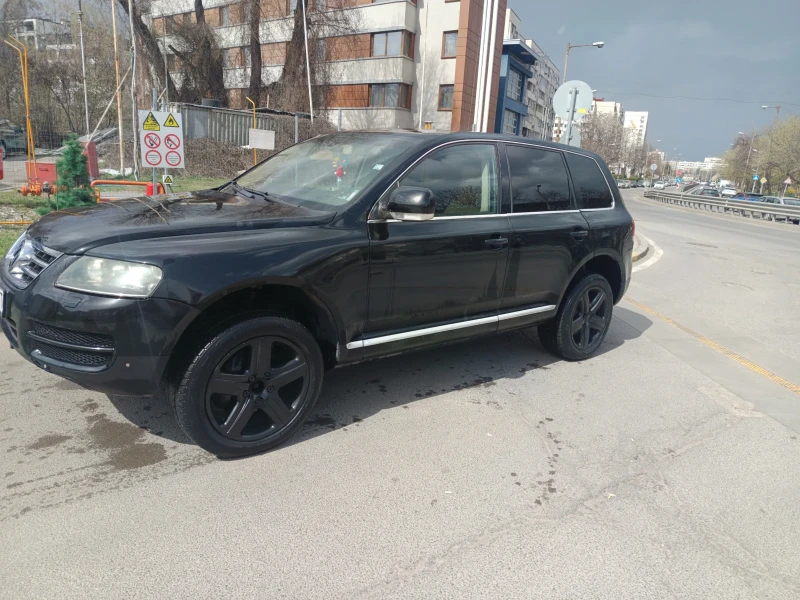 VW Touareg 3.0д на прожини, снимка 3 - Автомобили и джипове - 49533103