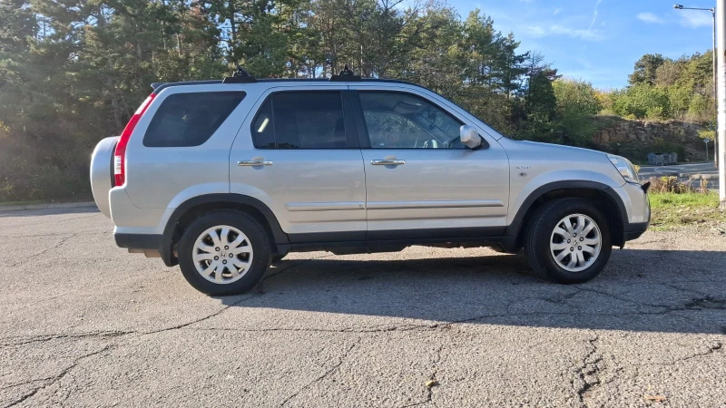 Honda Cr-v 2.0 Газ, снимка 4 - Автомобили и джипове - 52431249