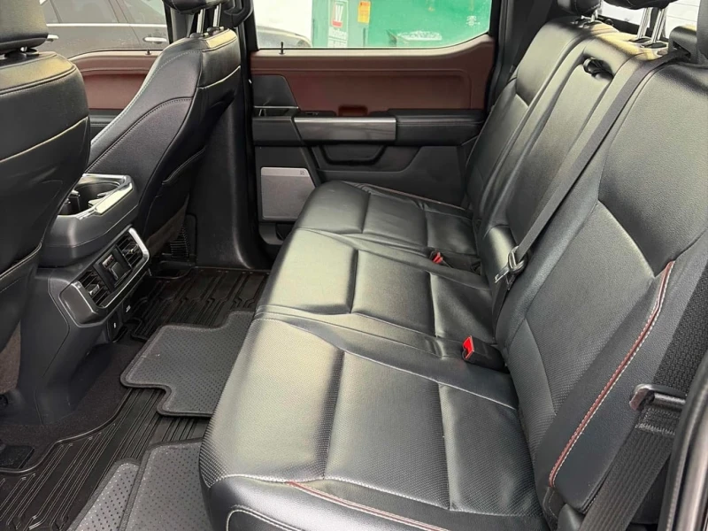 Ford F150 LARIAT 4WD SuperCrew 5.5' Box  CARFAX, снимка 12 - Автомобили и джипове - 53262561