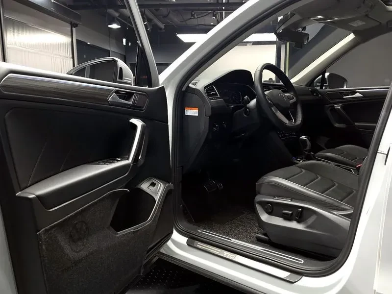 VW Tiguan 2.0 Tsi Prestige, снимка 10 - Автомобили и джипове - 55748324