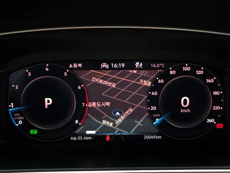 VW Tiguan 2.0 Tsi Prestige, снимка 8 - Автомобили и джипове - 55748324
