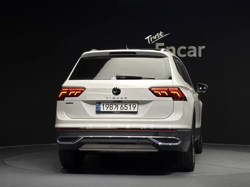 VW Tiguan 2.0 Tsi Prestige, снимка 4 - Автомобили и джипове - 55748324