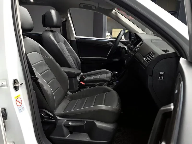 VW Tiguan 2.0 Tsi Prestige, снимка 11 - Автомобили и джипове - 55748324