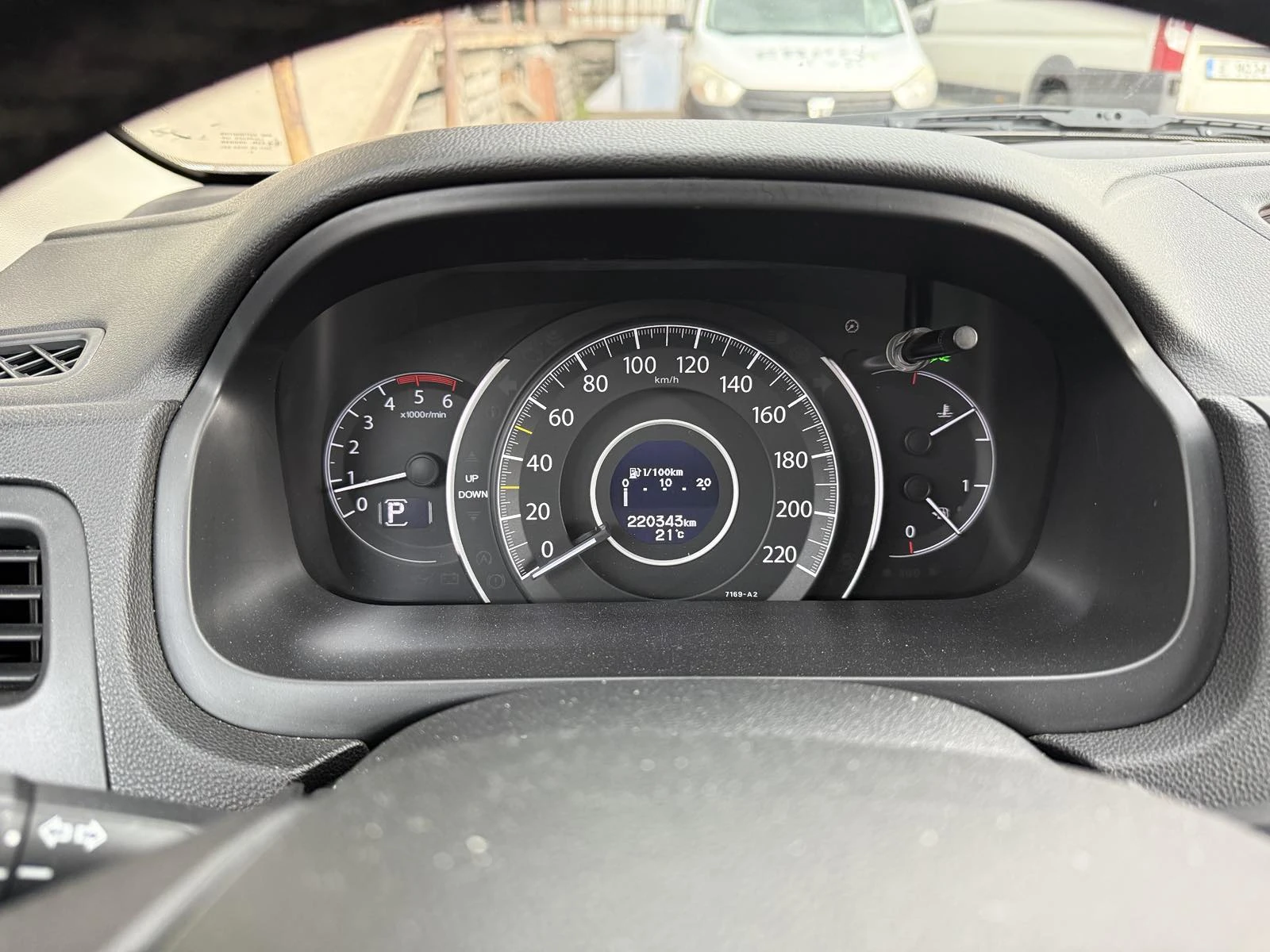Honda Cr-v 1.6 DTEC 4x4 - изображение 8