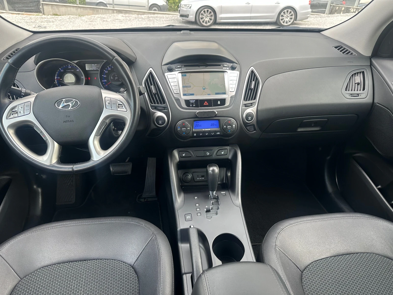 Hyundai IX35  ШВЕЙЦАРИЯ АВТОМАТИК 4х4 НАВИГАЦИЯ - изображение 10