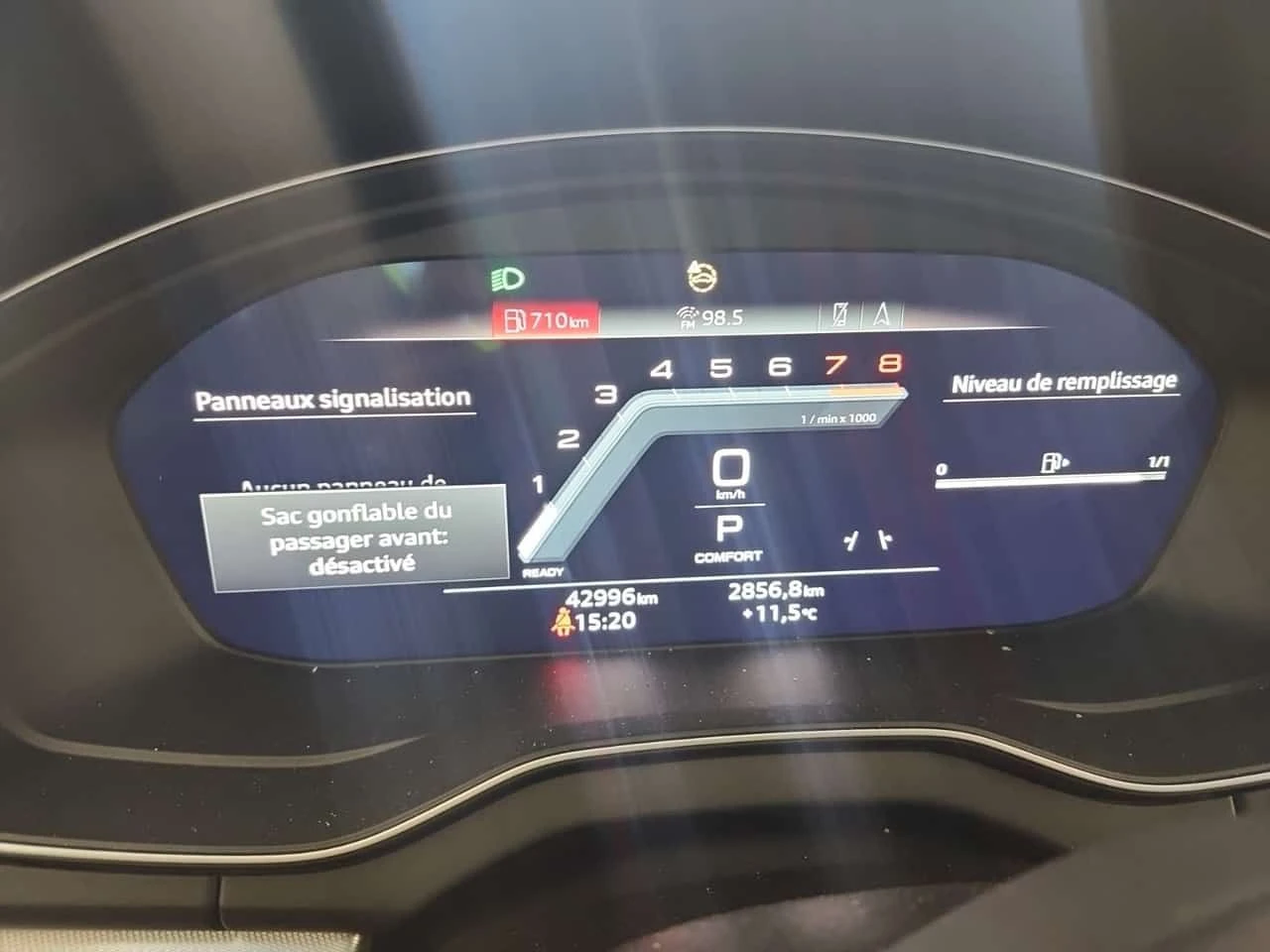Audi Q5 TECHNIK| DISTR| 360| BANG&O| PANO| 2 КЛЮЧА| CARFAX, снимка 11 - Автомобили и джипове - 54435729