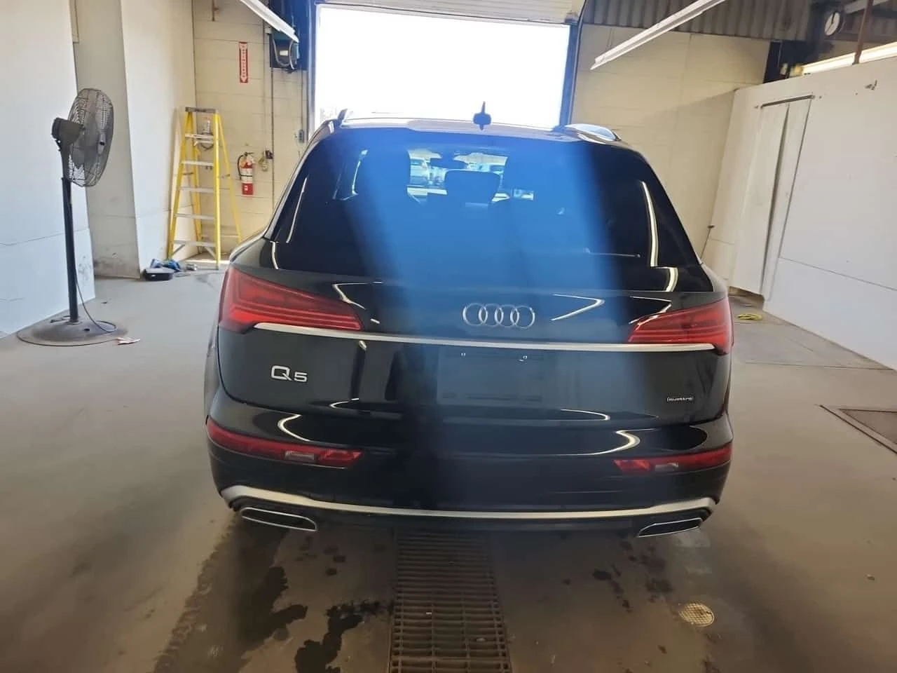 Audi Q5 TECHNIK| DISTR| 360| BANG&O| PANO| 2 КЛЮЧА| CARFAX, снимка 4 - Автомобили и джипове - 54435729