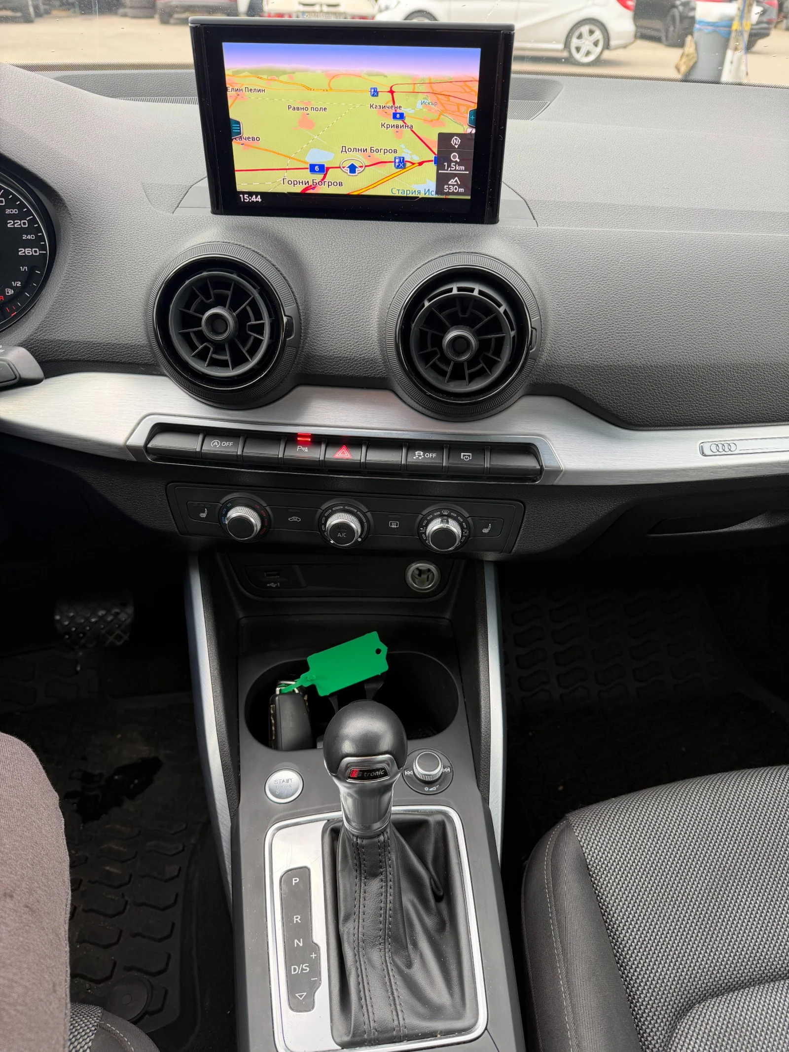 Audi Q2 1.6TDI AVTOMAT/NAVI/KAMERA EURO 6, снимка 12 - Автомобили и джипове - 55407387