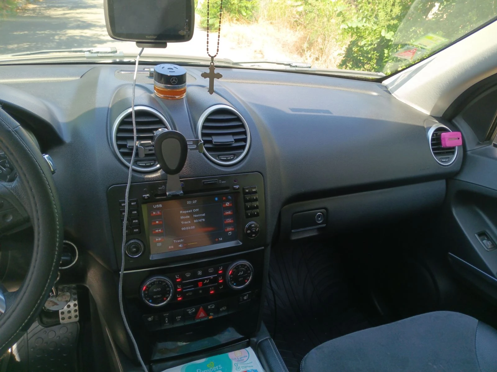 Mercedes-Benz ML 320, снимка 7 - Автомобили и джипове - 56289081