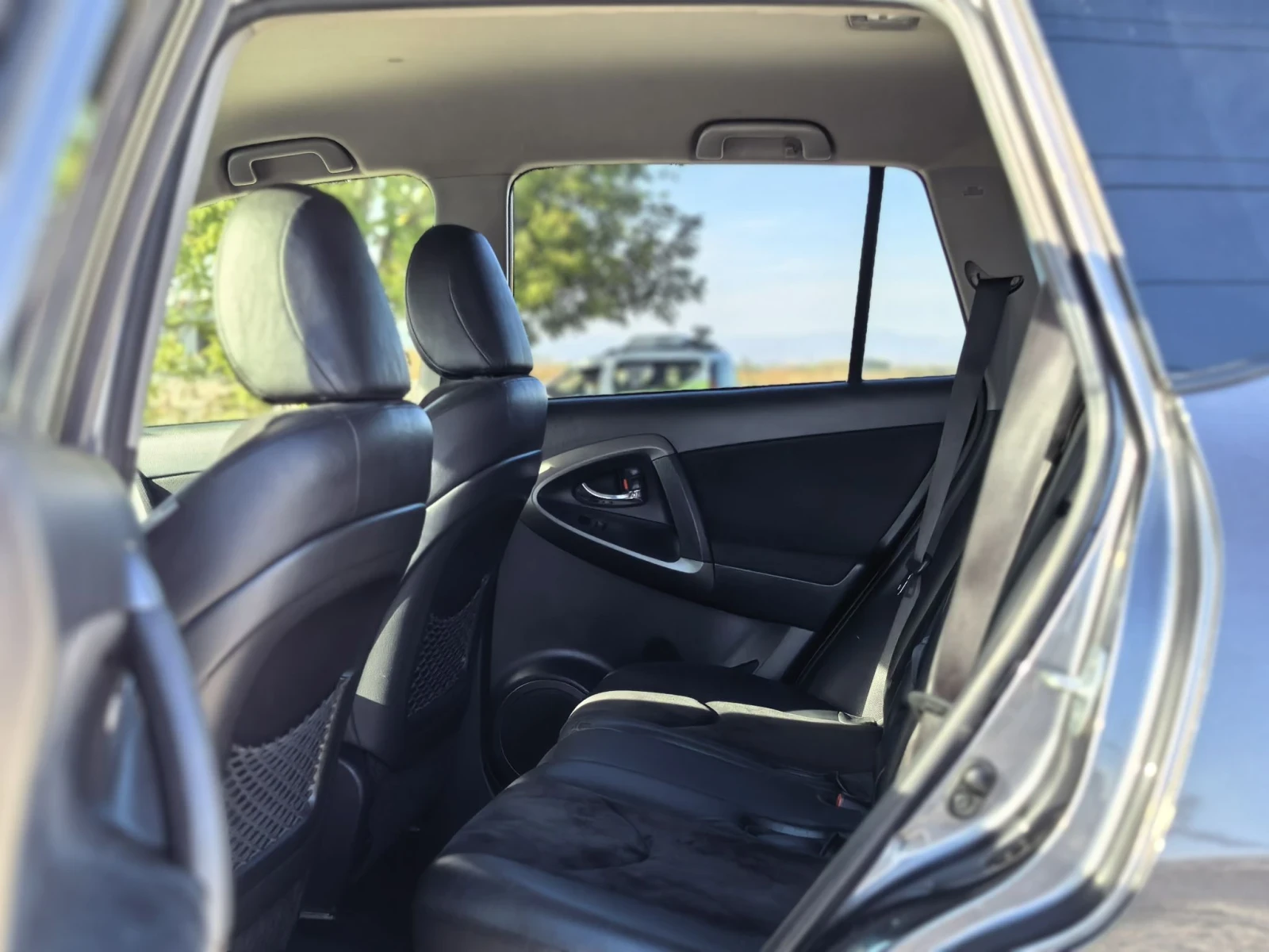 Toyota Rav4 2.2 ����� 150 �.�. 4�4! 2013! �������� ���������! | Mobile.bg � ����������� 12