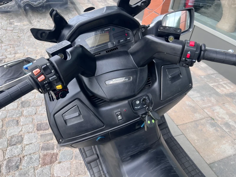 Suzuki Burgman 650 Executive ABS, снимка 9 - Мотоциклети и мототехника - 51513217