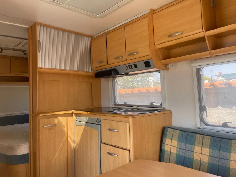 Каравана Knaus 500 wind, снимка 2 - Каравани и кемпери - 52751841