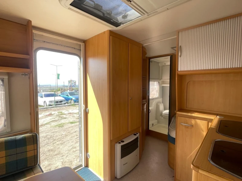 Каравана Knaus 500 wind, снимка 5 - Каравани и кемпери - 52751841