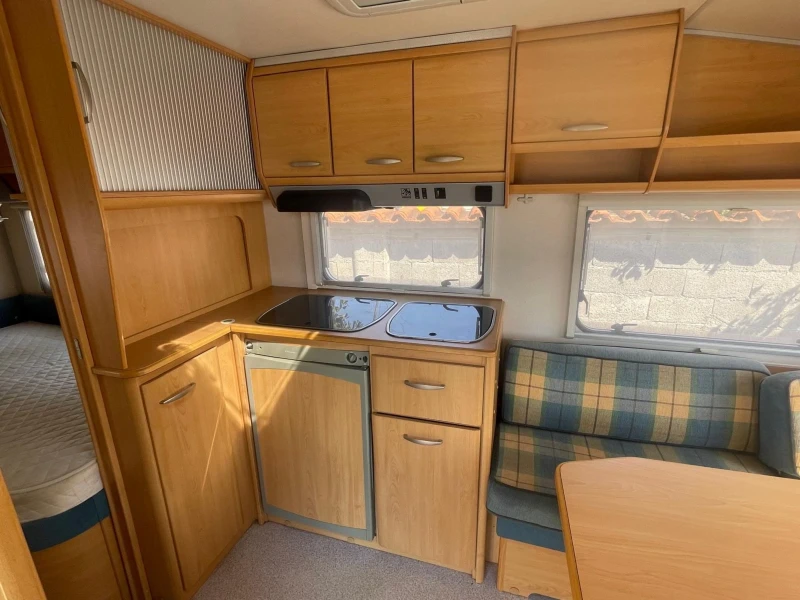 Каравана Knaus 500 wind, снимка 3 - Каравани и кемпери - 52751841