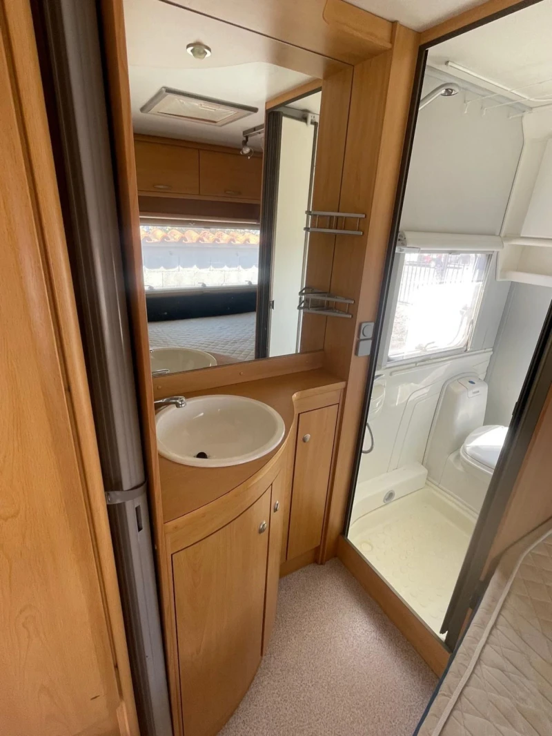 Каравана Knaus 500 wind, снимка 4 - Каравани и кемпери - 52751841