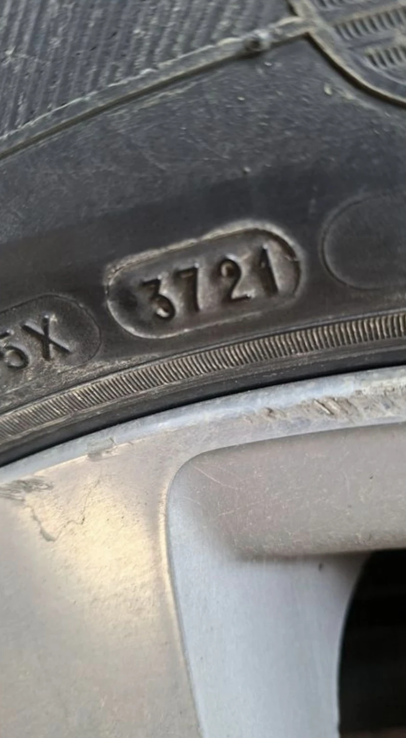 Гуми Всесезонни 275/55R20, снимка 4 - Гуми и джанти - 55015731