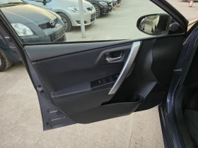 Toyota Auris 2.0 D4D 126кс Navi Key Less Go Камера Темпомат - 17300 лв. - 25073185 | Car24.bg