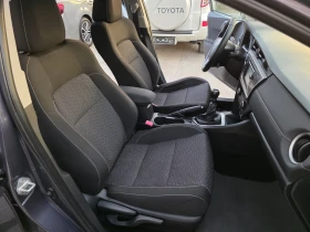 Toyota Auris 2.0 D4D 126кс Navi Key Less Go Камера Темпомат - 17300 лв. - 25073185 | Car24.bg