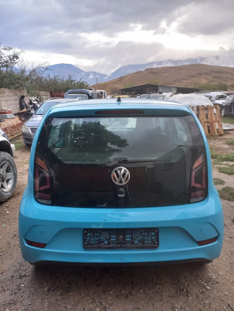 VW Up 1.0, снимка 1 - Автомобили и джипове - 47220057