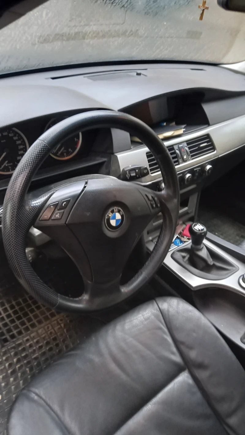 BMW 525, снимка 10 - Автомобили и джипове - 48165633