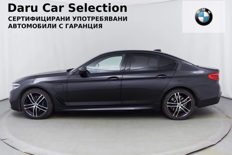 BMW 530E xDrive Plug-in Hybrid M Paket, снимка 2 - Автомобили и джипове - 48387176