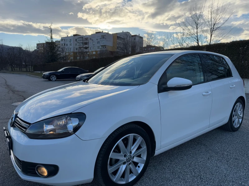 VW Golf, снимка 1 - Автомобили и джипове - 48678277