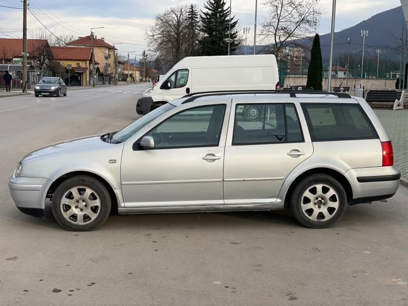 VW Golf 1.6i, снимка 4 - Автомобили и джипове - 48896634