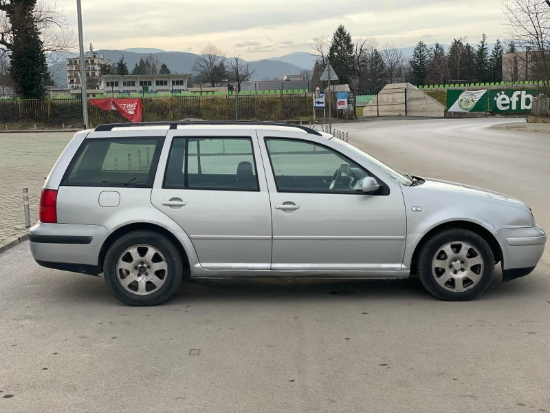 VW Golf 1.6i, снимка 8 - Автомобили и джипове - 48896634