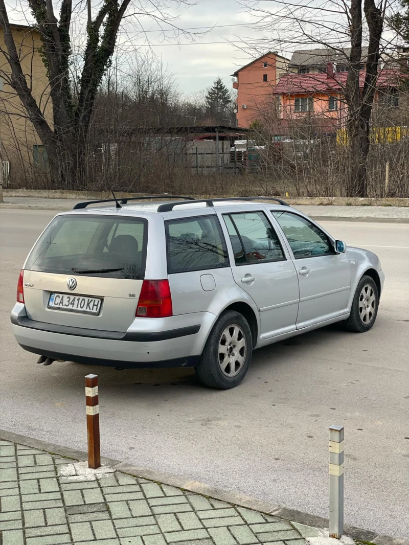 VW Golf 1.6i, снимка 6 - Автомобили и джипове - 48896634