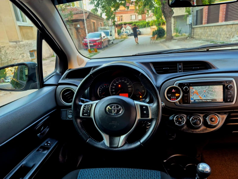 Toyota Yaris 1.33ivvt-6speed-верига-нави- japan