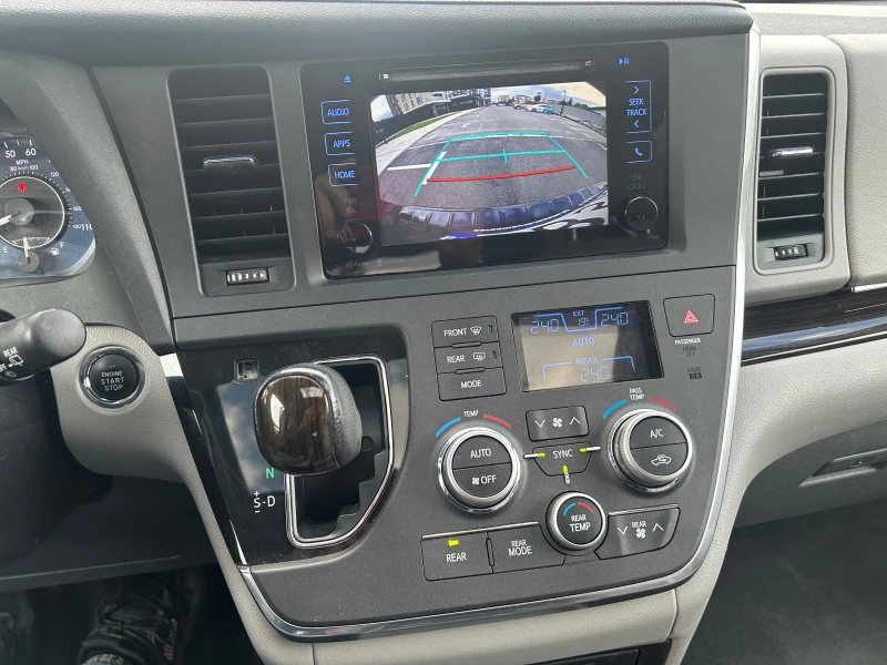 Toyota Sienna 3.5I XLE 4X4, снимка 14 - Автомобили и джипове - 52419322