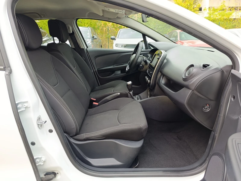 Renault Clio Grandtour 1.5 dCi, снимка 8 - Автомобили и джипове - 51989824
