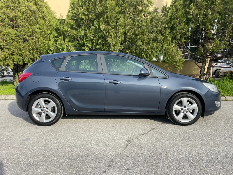 Opel Astra 1.6i 115к.с. ЕВРО5 COMFORT ГЕРМАНИЯ, снимка 7 - Автомобили и джипове - 52676976